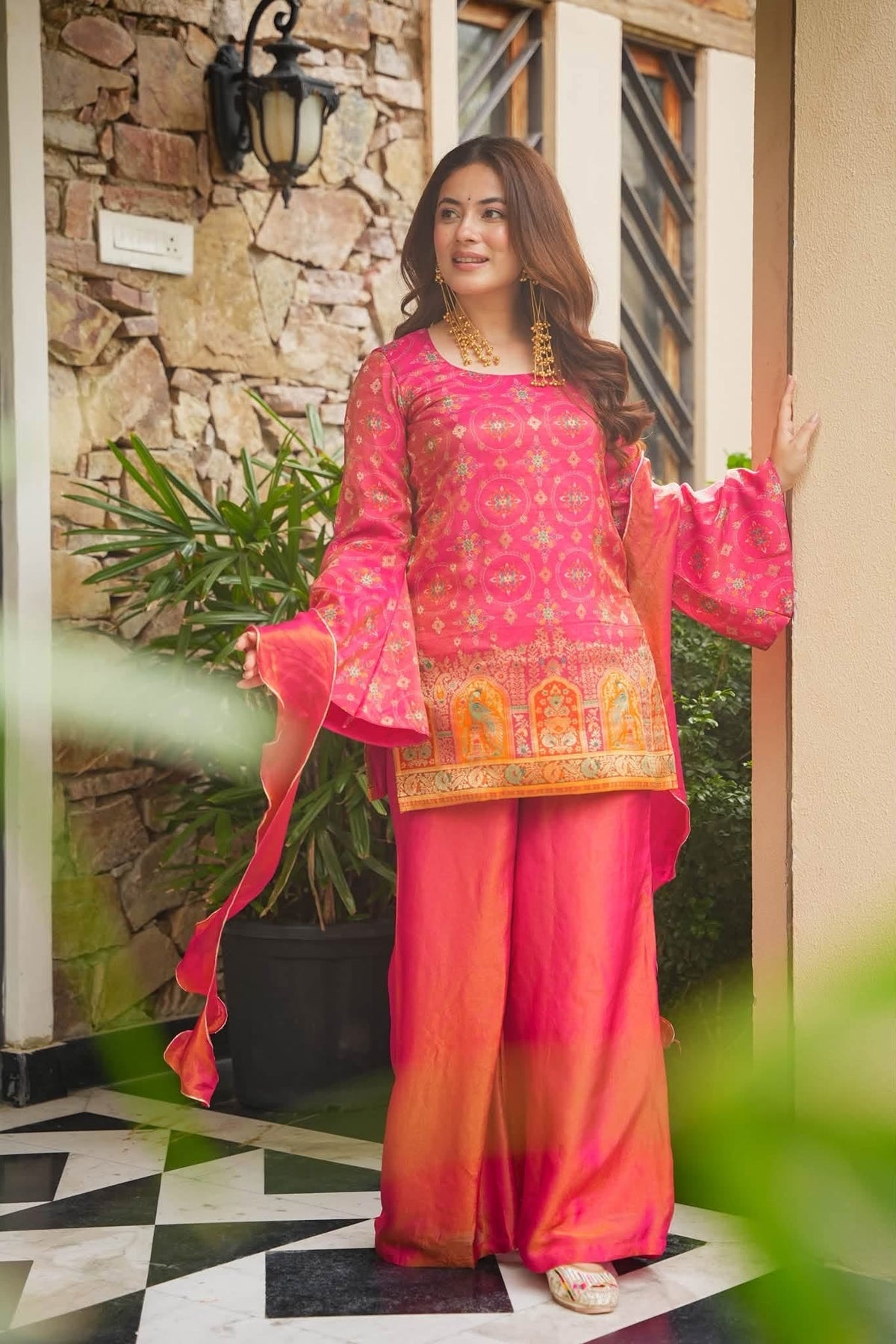 Pink Ethnic Glam Co-ord Set
Regular price