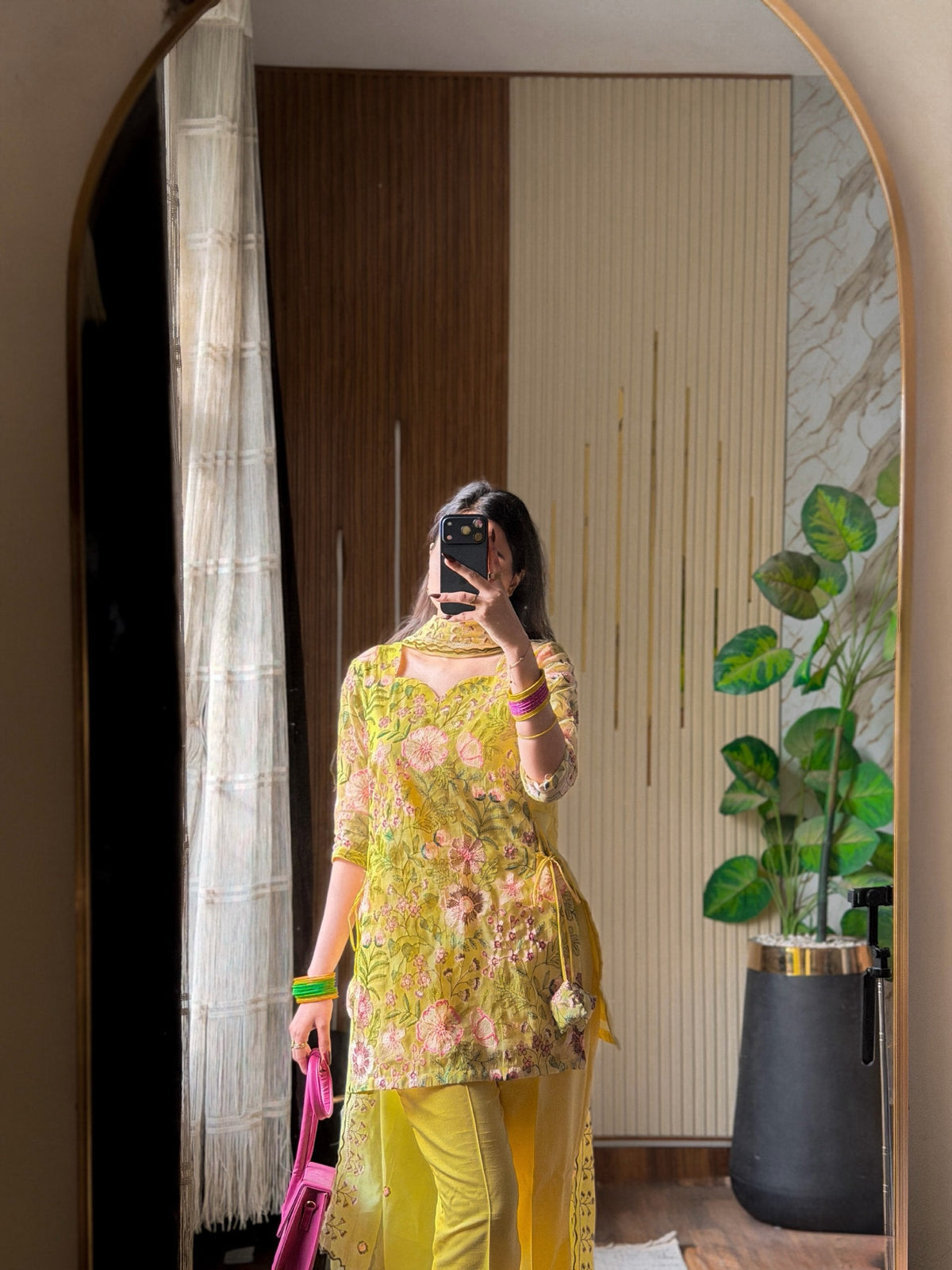 Beautiful Floral Pattern Kurta Set