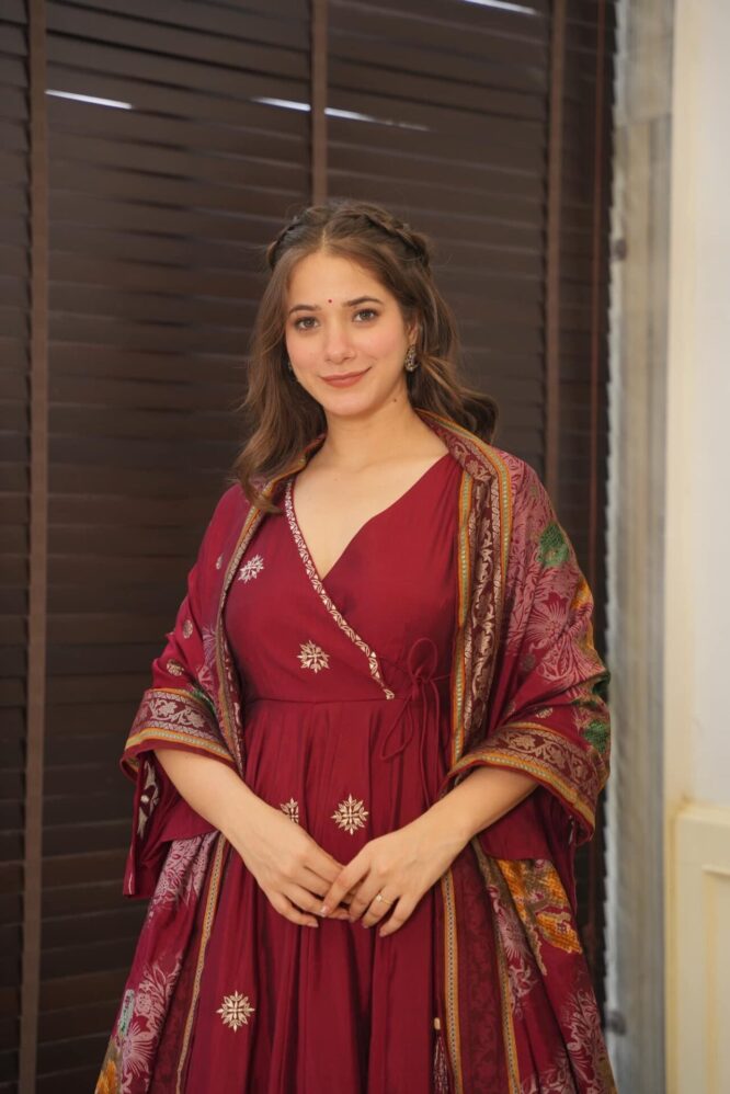 Beautiful Muslin Fabric Anarkali Suit Set