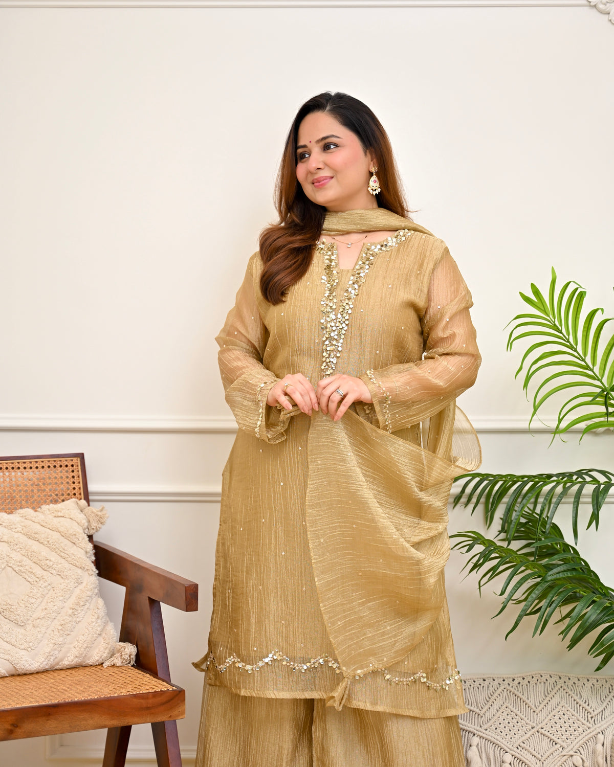 Gold Banarasi Crush Tissue Handwork Suit